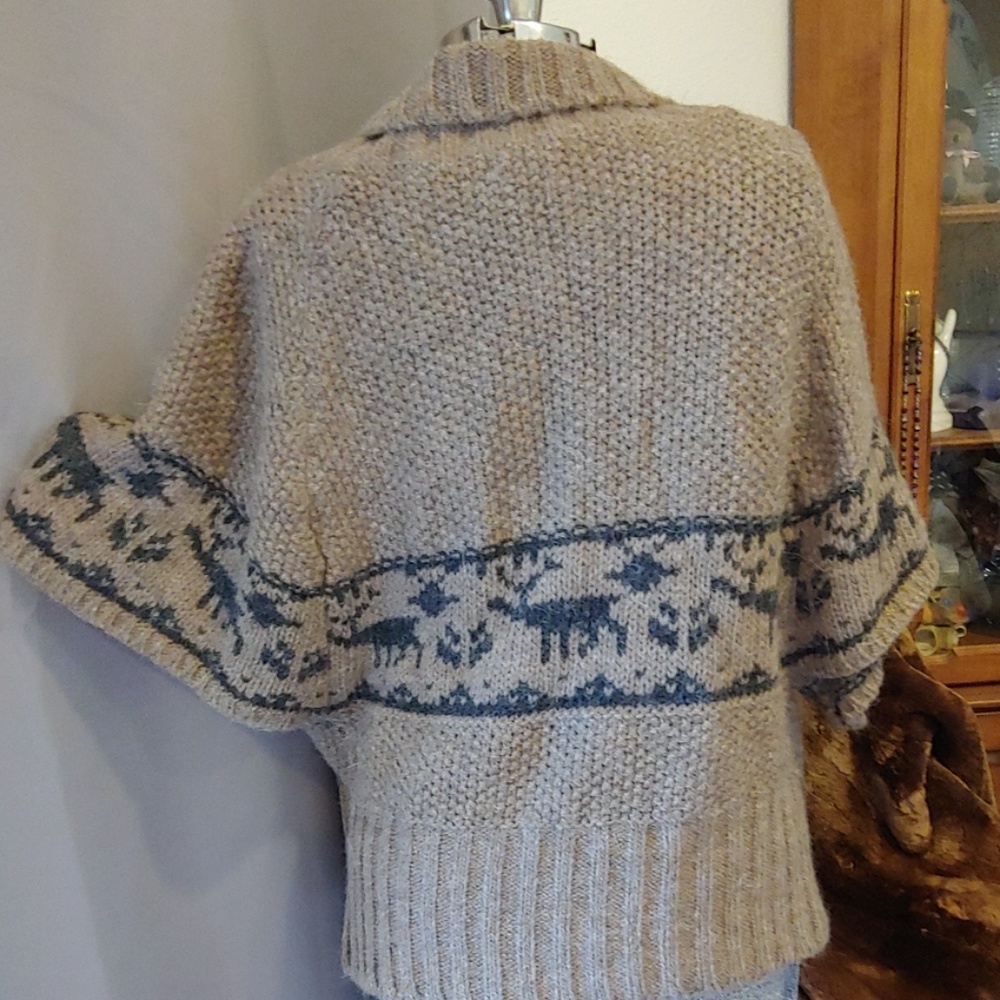 Lineamaglia. Shrug made in Italy Sweater - Picture 2 of 5